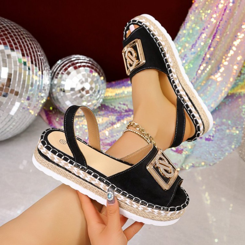 Espadrille Wedge Shoes - รองเท้าส้นเตารีดแบบสวมสำหรับผู้หญิง ประดับคริสตัล หัวเข็มขัดโลหะ เปิดนิ้วเท้า สายรัดส้น เหมาะสำหรับฤดูร้อน