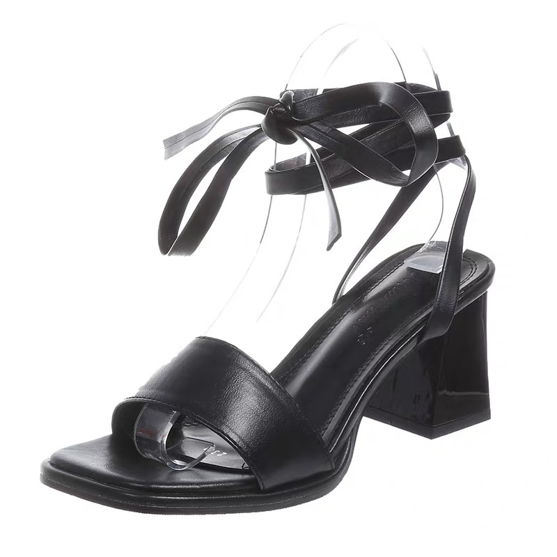 Women Shoes Model - รองเท้าผู้หญิงแฟชั่นฤดูร้อนปี 2026 แบบผูกเชือกสไตล์โรมัน ส้นสูงทรงบล็อก สำหรับงานปาร์ตี้ หัวเหลี่ยม