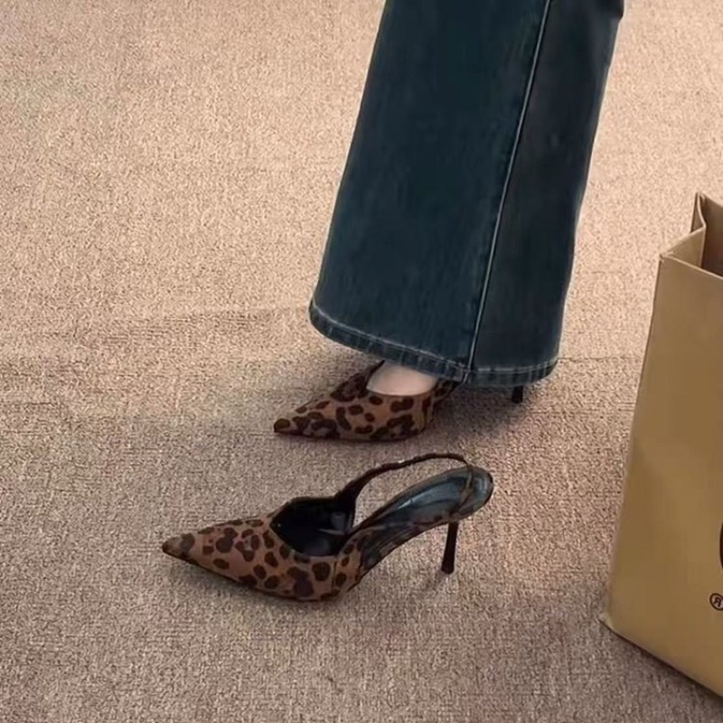 รองเท้าส้นสูงแบบเปิดส้นลายเสือ - Leopard Print Heels บทวิจารณ์และราคา