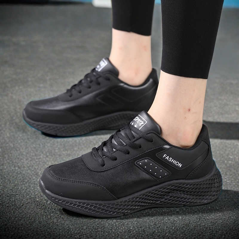 รองเท้าผ้าใบเสริมส้นทรงสูง รุ่ - Women'S Shoes To Buy บทวิจารณ์และราคา