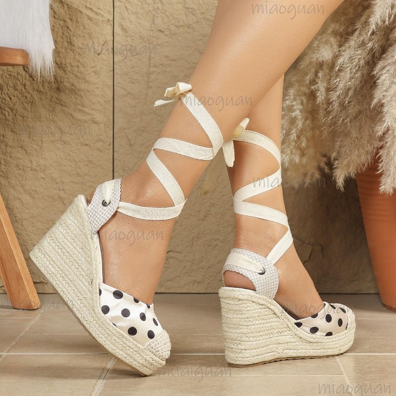 รองเท้าส้นเตารีดแบบสานลายจุดสำ - Espadrille Wedge Shoes บทวิจารณ์และราคา