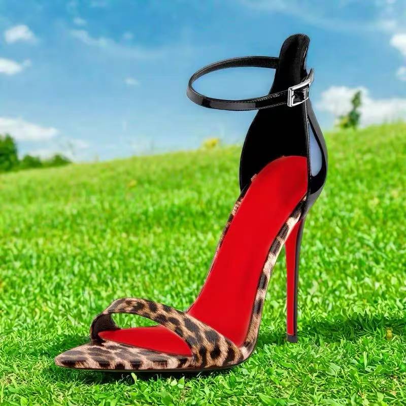 รองเท้าส้นสูงหัวแหลมลายเสือดาว - Leopard Print Heels บทวิจารณ์และราคา