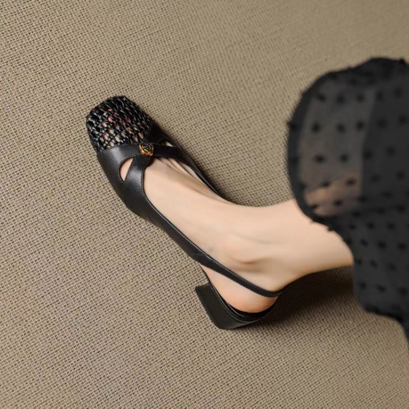 รองเท้าส้นเตารีดแบบปิดหัวสไตล์ - Women Shoes Model บทวิจารณ์และราคา