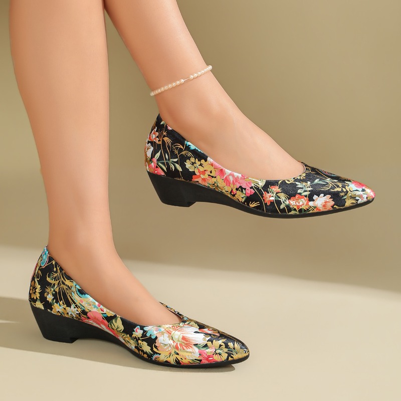 รองเท้าส้นเตารีดหัวแหลมลายดอกไ - Women Shoes Xxl บทวิจารณ์และราคา