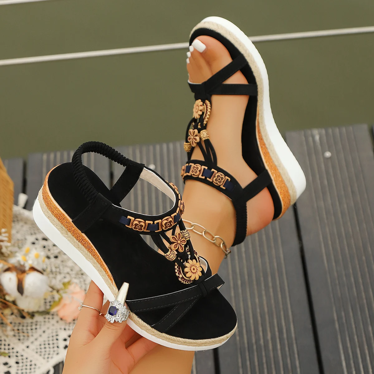 รองเท้าส้นเตารีดแบบสานสำหรับผู - Gladiator Sandal Women บทวิจารณ์และราคา