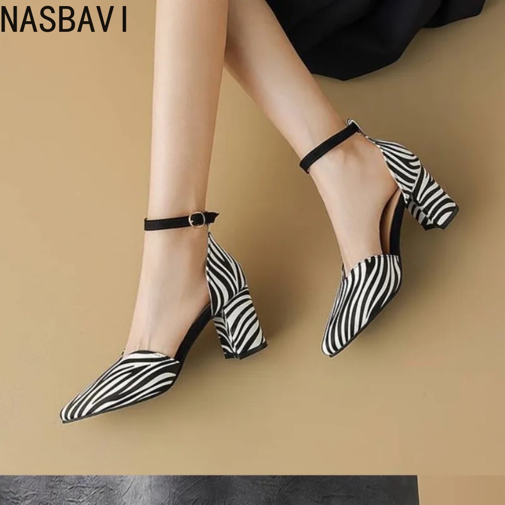 รองเท้าส้นสูงแบบปิดหัวแหลมลายเ - Leopard Print Heels บทวิจารณ์และราคา